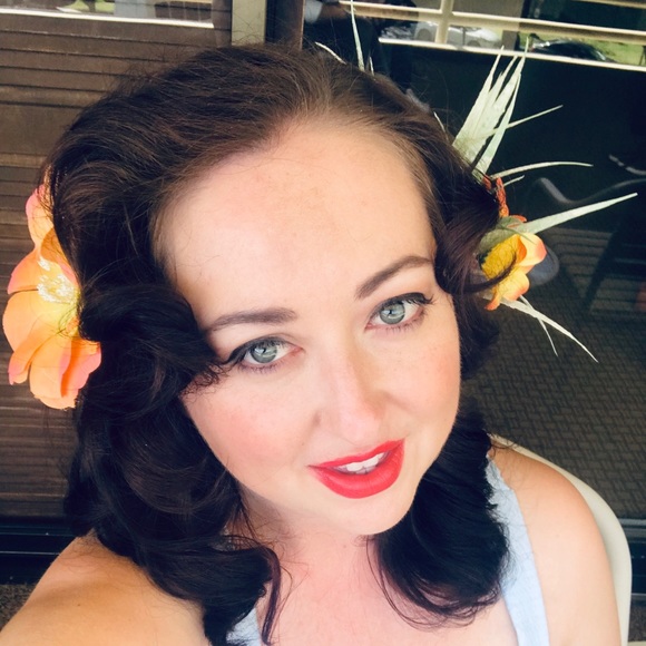 Meet your Posher, Stephanie - Picture 5 of 9